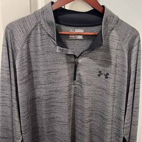 Under Armour 1/4 zip heat gear long sleeve shirt - Picture 3 of 7